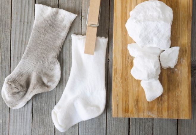 limpiar las manchas de los calcetines