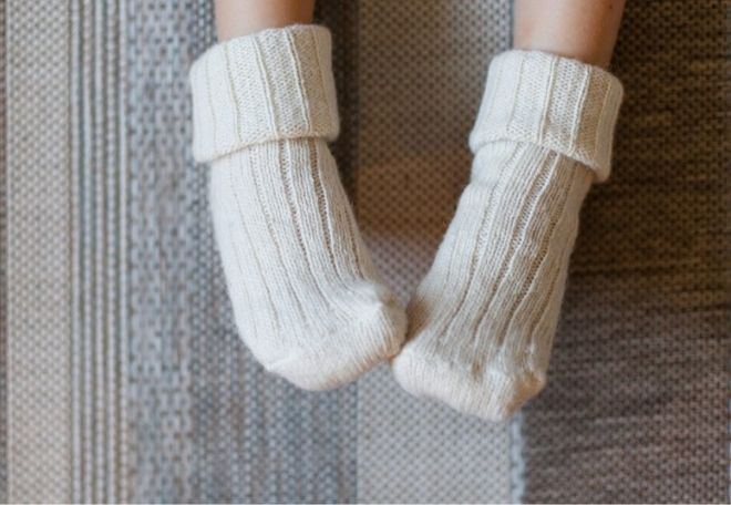 Cómo mantener limpios los calcetines blancos de tus hijos